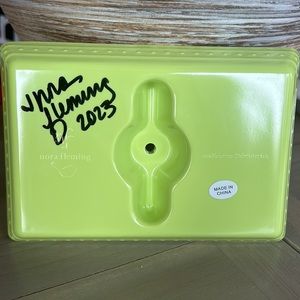 ✨SIGNED✨ Nora Fleming Pearl Dainty Dish - green NEW